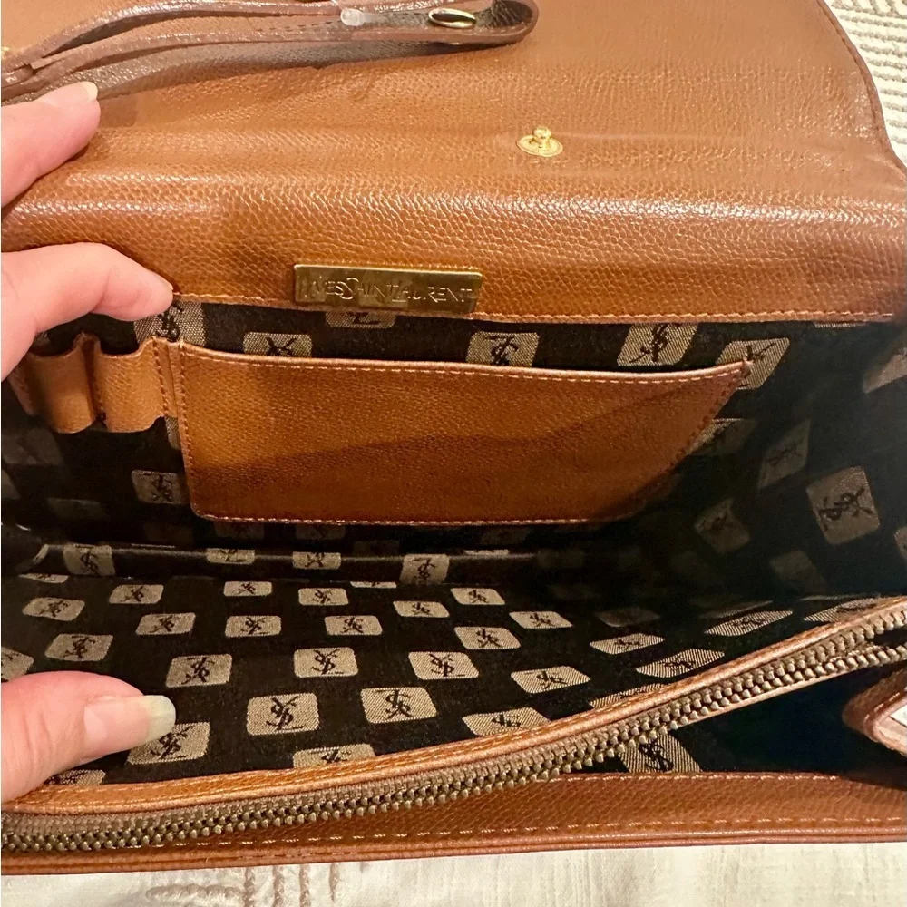 YSL vintage Leather Clutch/wristlet with Gold Clasp - Picture 4 of 14